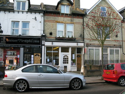 Echo Barbers Teddington