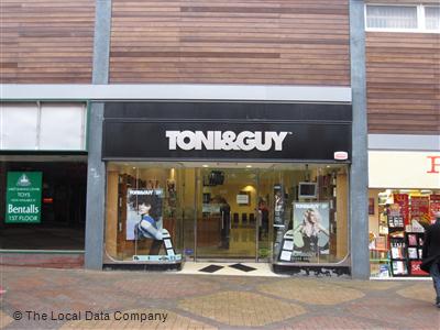 Toni & Guy Bracknell